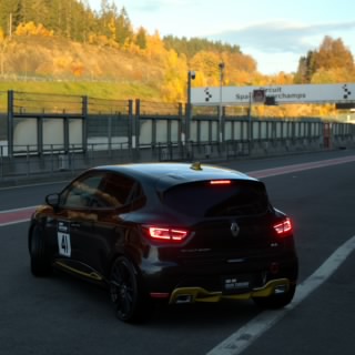 RS18