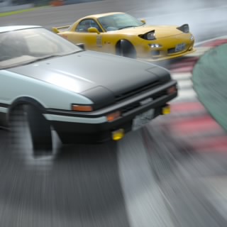 かつ。