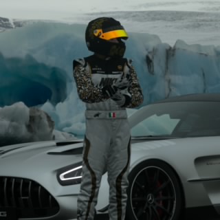 Vi