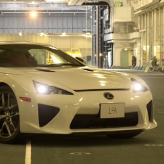 運営に満足な奴