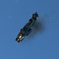 空を駆け抜け山を越え