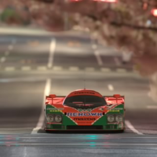 　Aston