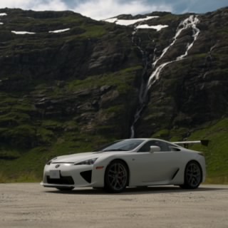 V100