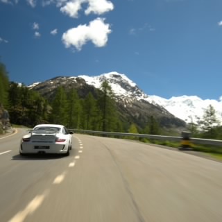911