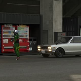 T(#^^)つ)T-T)I