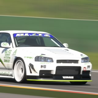 Reina_LOVE_GT-R