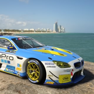 M 976 Racing