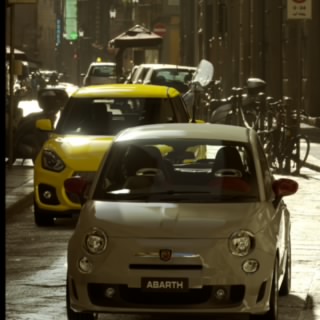 閃亮車頭燈