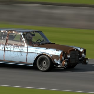 W211